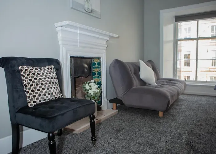 The West Nest For Six - Pass The Keys Glasgow