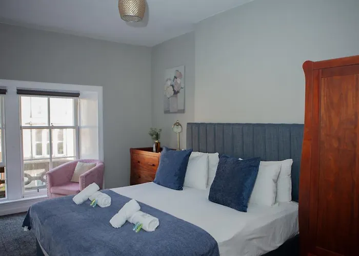 The West Nest For Six - Pass The Keys Glasgow