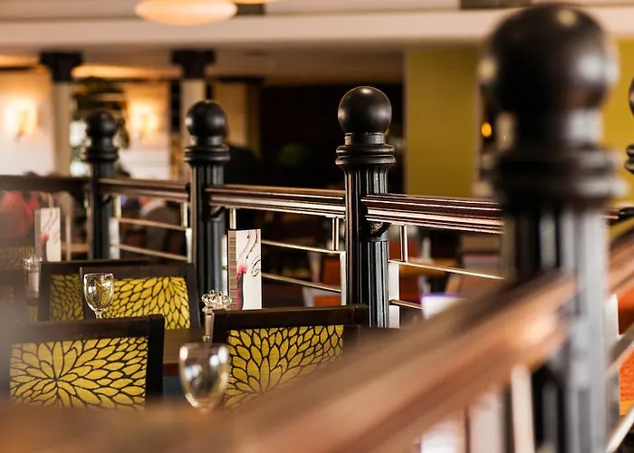 Leonardo West End Otel