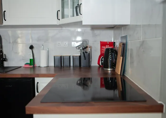 The West Nest For Six - Pass The Keys Glasgow