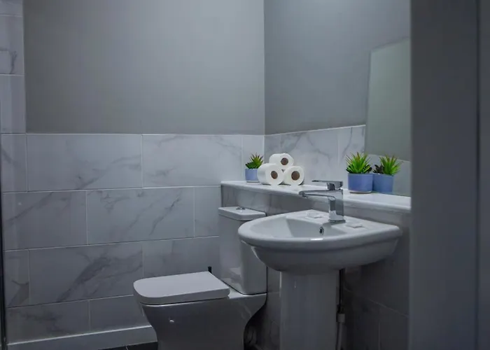 The West Nest For Six - Pass The Keys * Glasgow