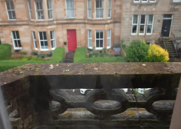 The West Nest For Six - Pass The Keys * Glasgow