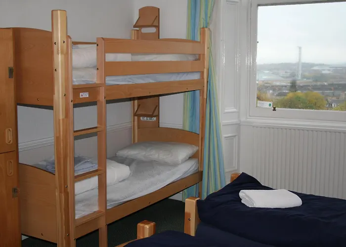 Youth * גלאזגו