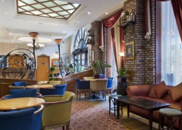 - - Ctr Theatreland By Ihg