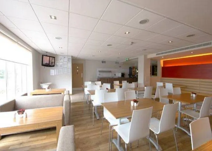 מלון Travelodge Braehead