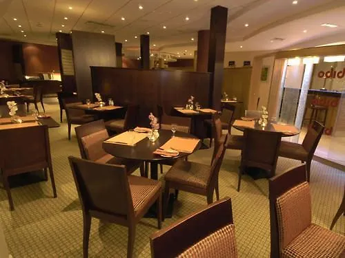 Premier Centre South גלאזגו