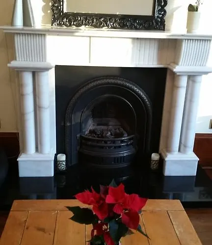 Broompark House * גלאזגו