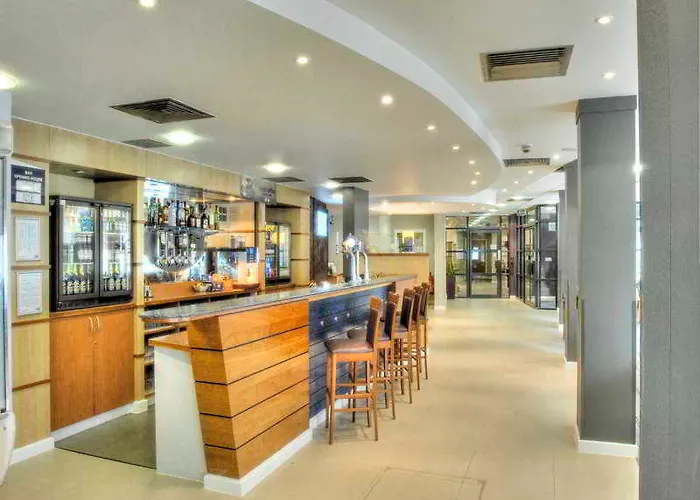 ホテル ホリデイ エクスプレス シティセンター リバーサイド 3*