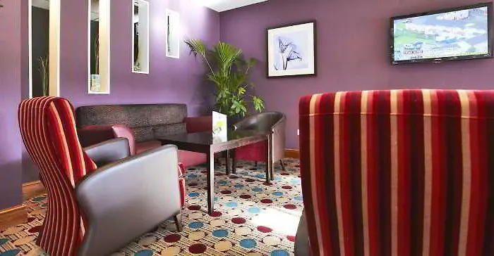 Premier Braehead Hotel 3*