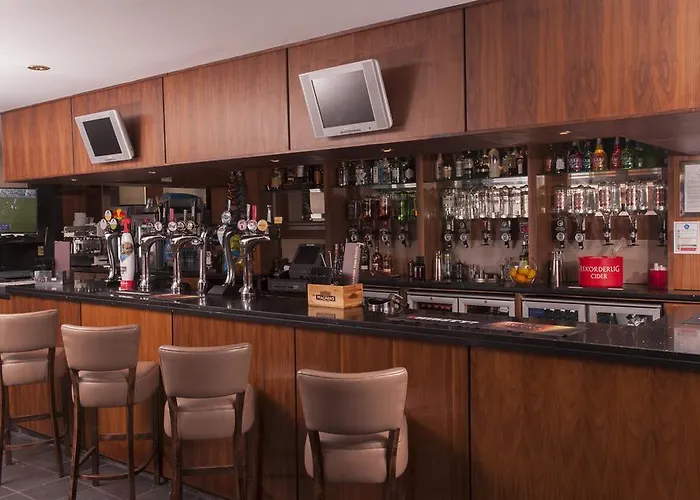 The Fullarton Park 2* Glasgow