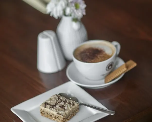 The Fullarton Park 2* גלאזגו