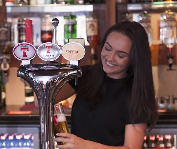 The Fullarton Park 2* גלאזגו