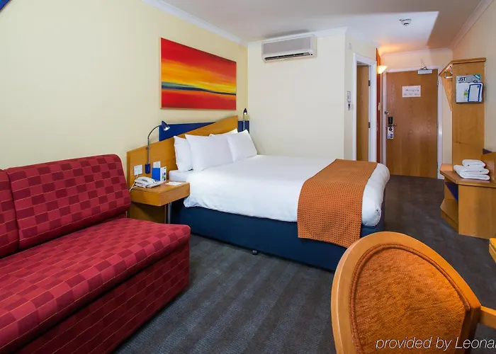 Express - - Ctr Riverside By Ihg