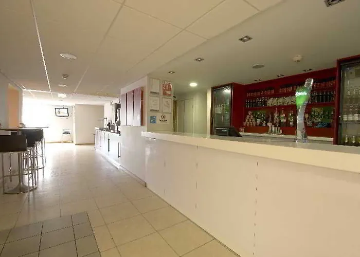 מלון Travelodge Braehead 3*