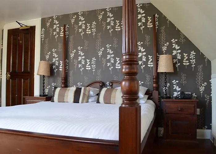 Celentano's Restaurant With فندق غلاسغو