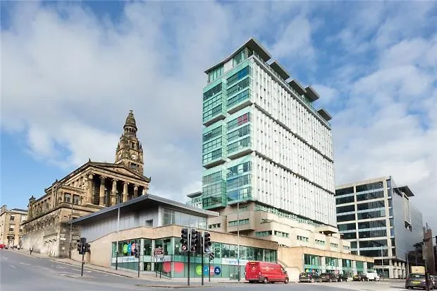 Station Skyline With Parking * Glasgow