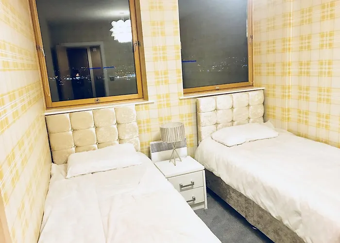 Station Skyline With Parking Appartamento Glasgow