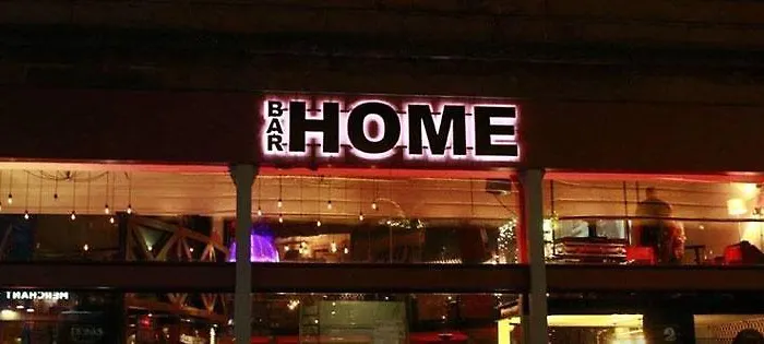 Station Skyline With Parking * Glasgow