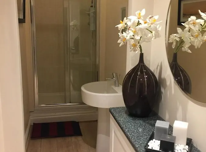 Scotstoun 1 Bed Flat * グラスゴー