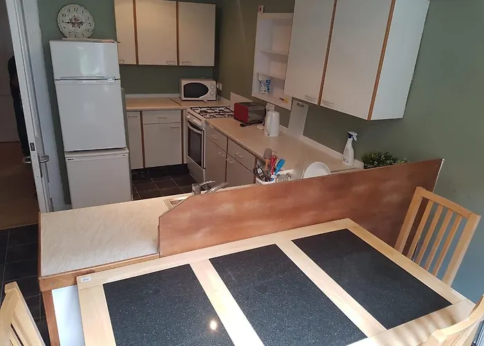 Bentinck Street Ground Floor * Glasgow