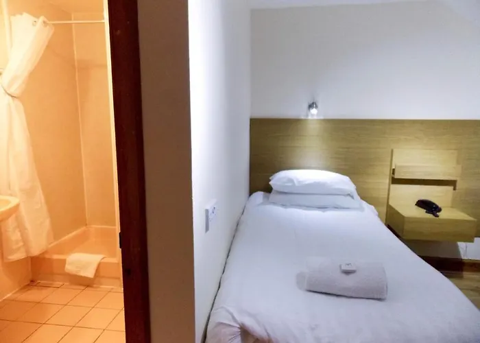 Victorian House Hotel 3*