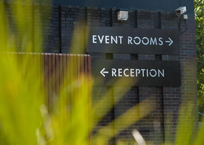 West By Compass Hospitality 3*