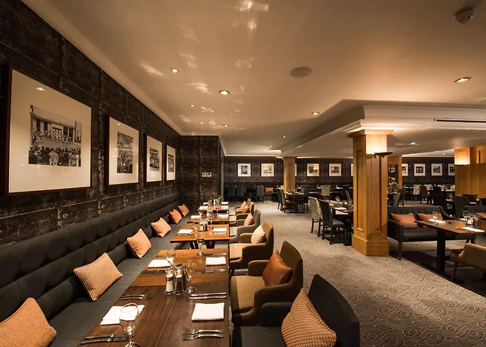 Hotell West By Compass Hospitality