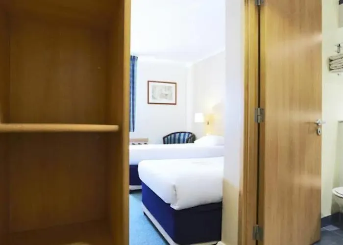 Hotel Campanile Secc Hydro 3*