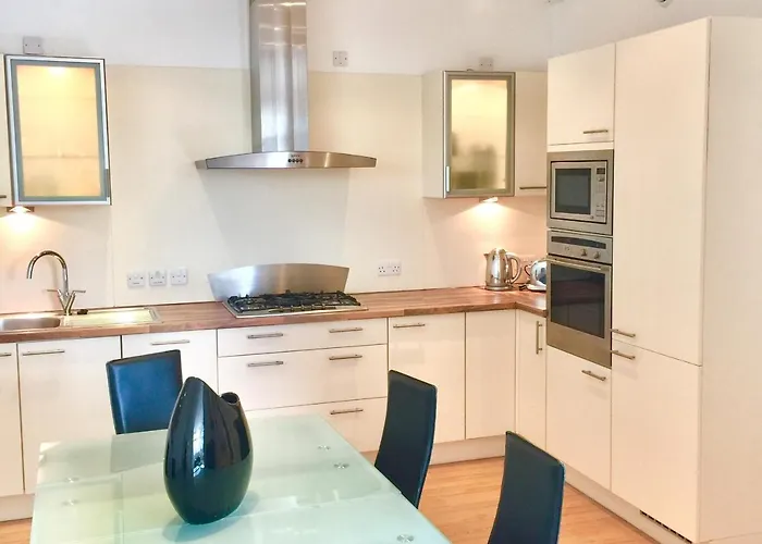 River Clyde West End - 2 Bedrooms 格拉斯哥