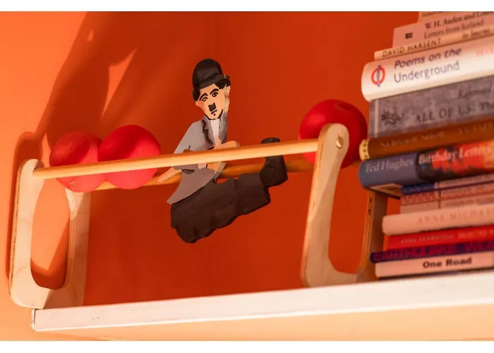 Beautifully Kept Mezzanine Flat ★school Of Art★ アパート グラスゴー