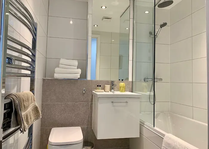 Principal - Clyde Waterfront * غلاسغو