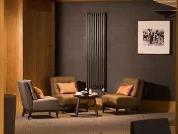 Hotell West By Compass Hospitality