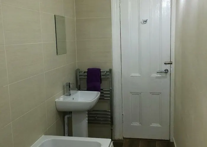 Trefoil - 2 Bedrooms * Глазго