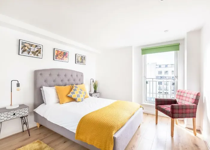 Cosy In Quiet City-centre With Car Park شقة غلاسغو