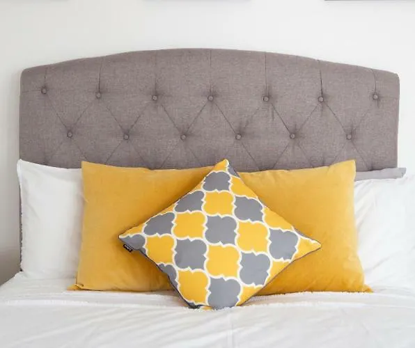 Cosy In Quiet City-centre With Car Park شقة غلاسغو