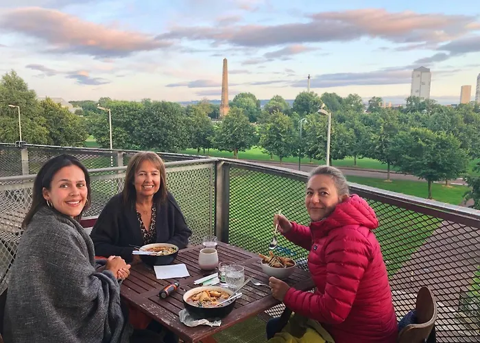 Glasgow City Single Room In Homestay With Balcony & Parking Lägenhet Glasgow