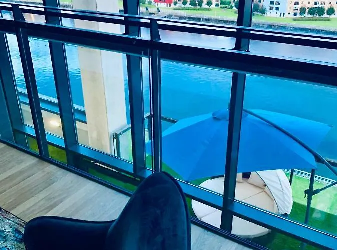 アパート Centre - The Penthouse With Riverviews - *