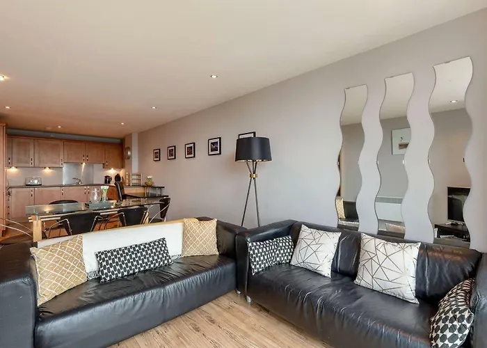 Modern Riverfront Apt. 10 Mins From Hydro/secc Γλασκώβη