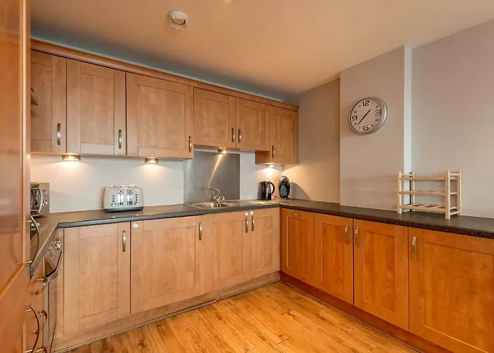 Modern Riverfront Apt. 10 Mins From Hydro/secc * グラスゴー