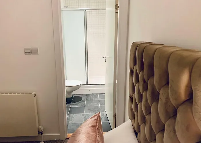 Appartamento Centre - The Penthouse With Riverviews - *