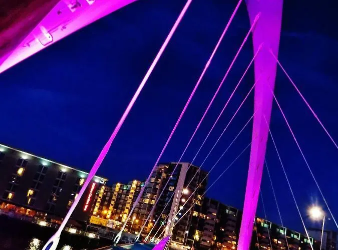 Centre - The Penthouse With Riverviews - 格拉斯哥