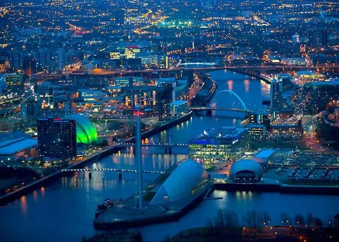 Appartamento Centre - The Penthouse With Riverviews - *