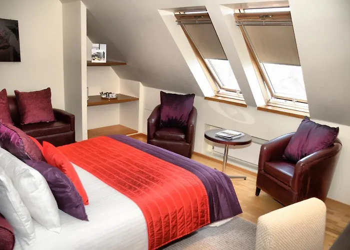 Glynhill & Near Airport Hotel Glasgow