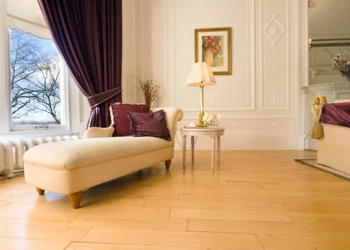 Grand In The Park Apartman *