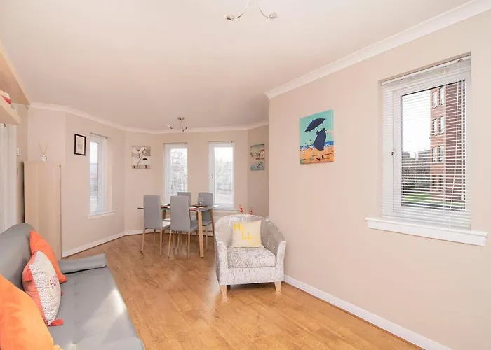 The Cluthar - Ground Floor West End Centre Rockvilla Flat & Parking Appartement