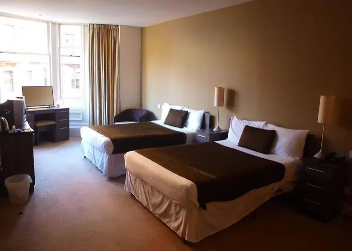 Hotel Oyo The Ivory 2*