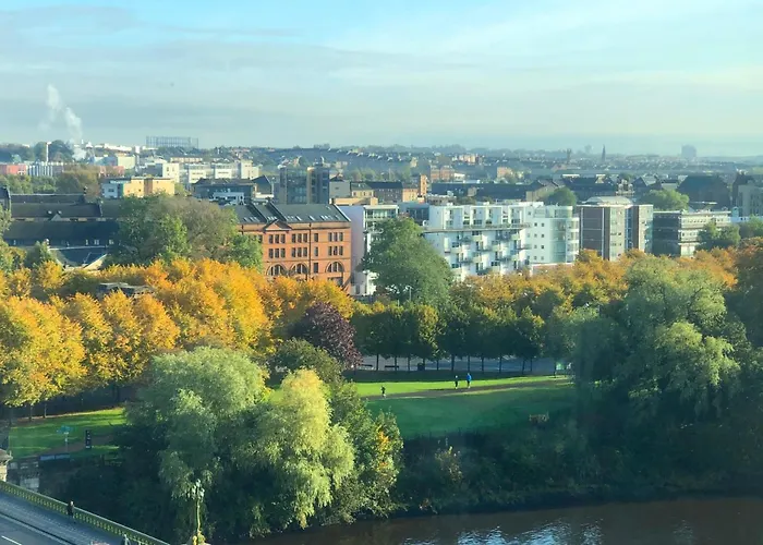 Glasgow City Single Room In Homestay With Balcony & Parking Apartment *