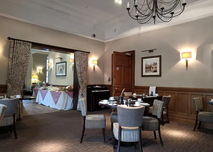 מלון Sherbrooke Castle 4*