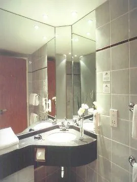 Premier Centre South Hotel