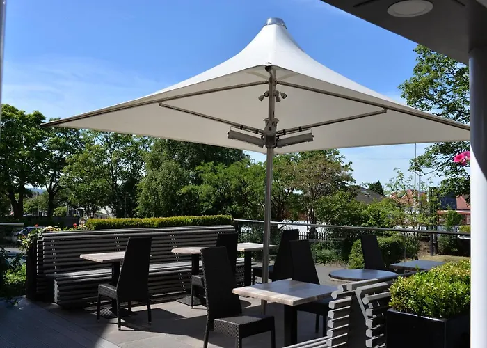 فندق Glynhill & Near Airport 4*